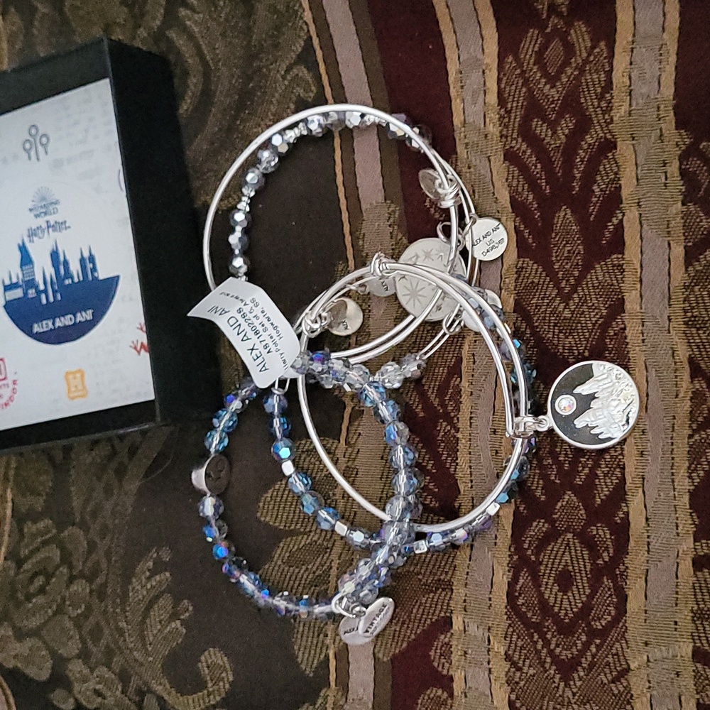 Alex ani set  five limited edition Harry potter gorgeous bracelets 😍 - Picture 8 of 9